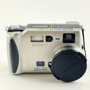 Sony Cyber-shot DSC-S70 Digital Camera Silver 2.0" LCD Display 3x Optical Zoom